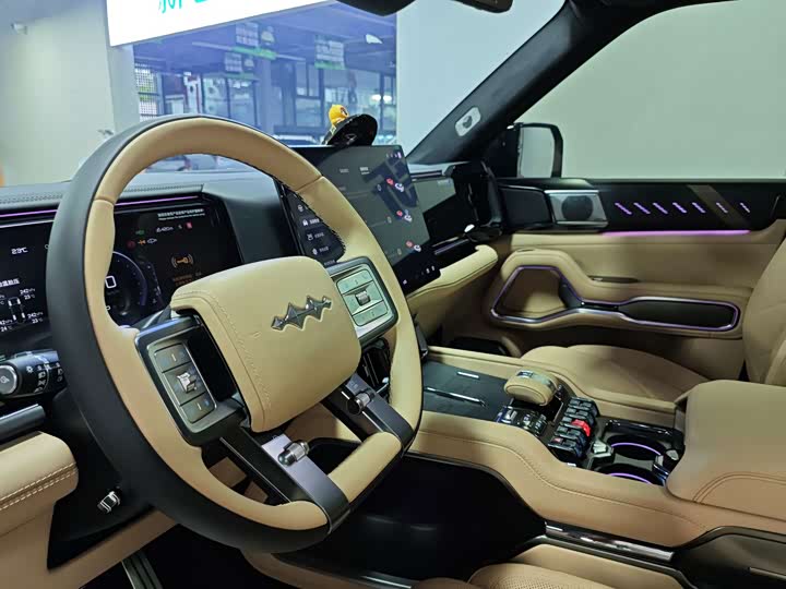 BYD FangChengBao Leopard 8, 2025 — фото 5 из 9