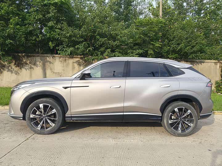 Roewe RX5, 2022 — фото 4 из 9