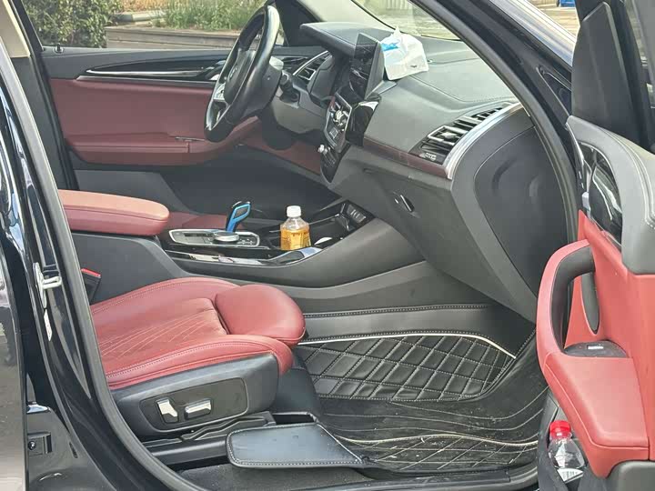BMW iX3, 2023 — фото 9 из 9