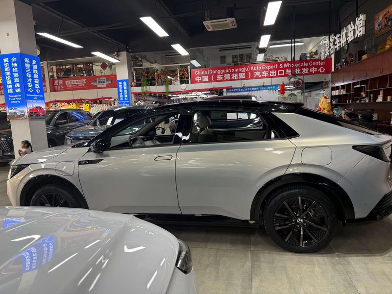 Honda e:NP2, 2025 — фото 3 из 12