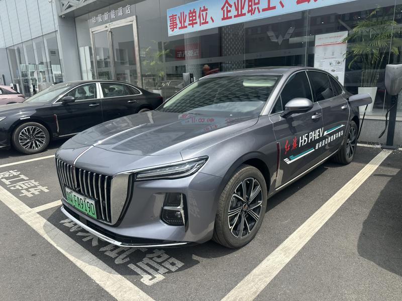 Hongqi H5 Hybrid, 2025 — купить в Самаре под ключ