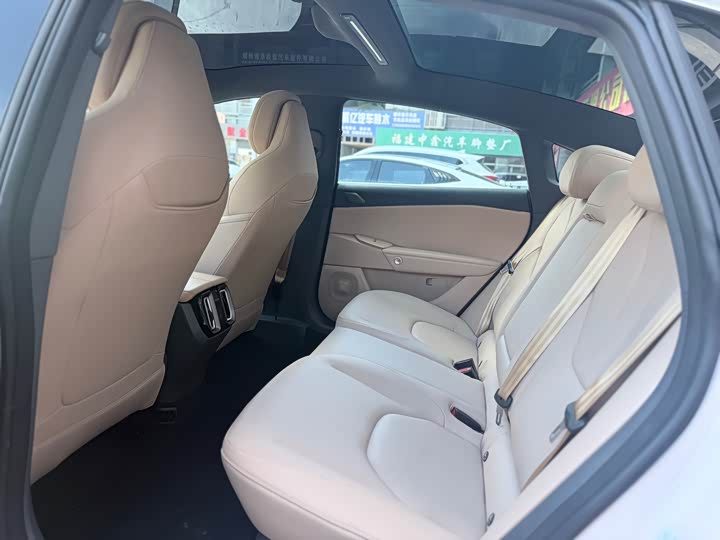 BAIC Arcfox Alpha S5, 2024 — фото 8 из 9