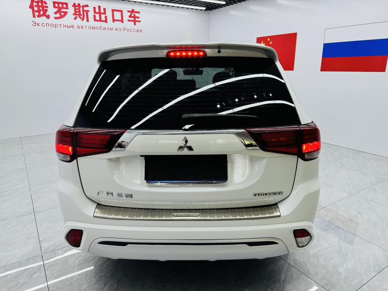 Mitsubishi Outlander, 2021 — фото 5 из 12