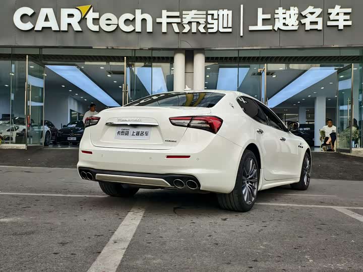 Maserati Ghibli, 2022 — фото 3 из 9
