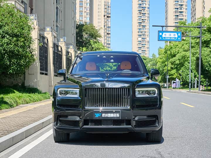Rolls-Royce Cullinan, 2022 — фото 2 из 9