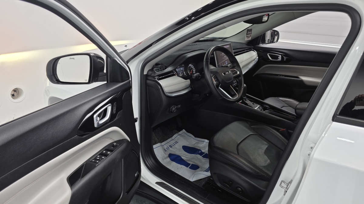 Jeep Compass, 2022 — фото 10 из 12