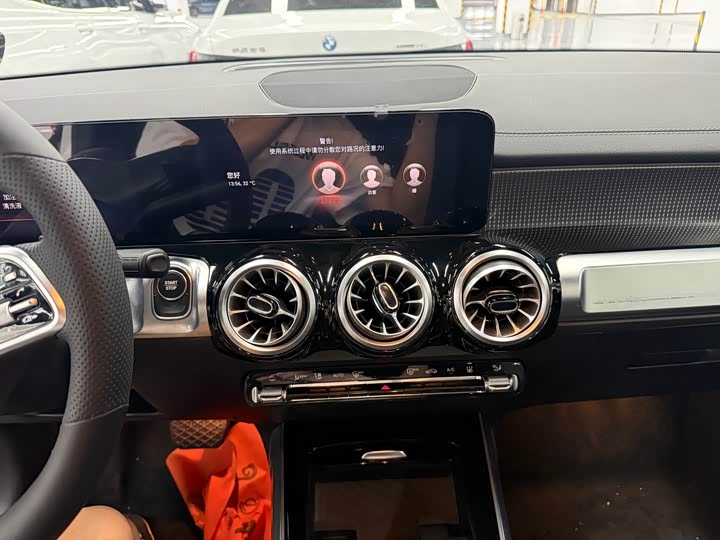 Mercedes-Benz EQB, 2023 — фото 6 из 9