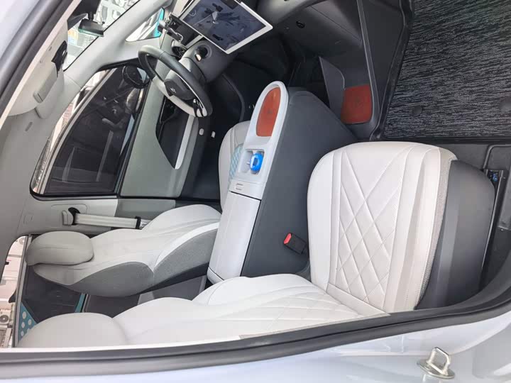 BAIC Arcfox Kaola, 2023 — фото 3 из 9