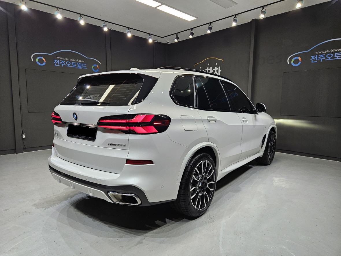BMW X5, 2025 — фото 2 из 12