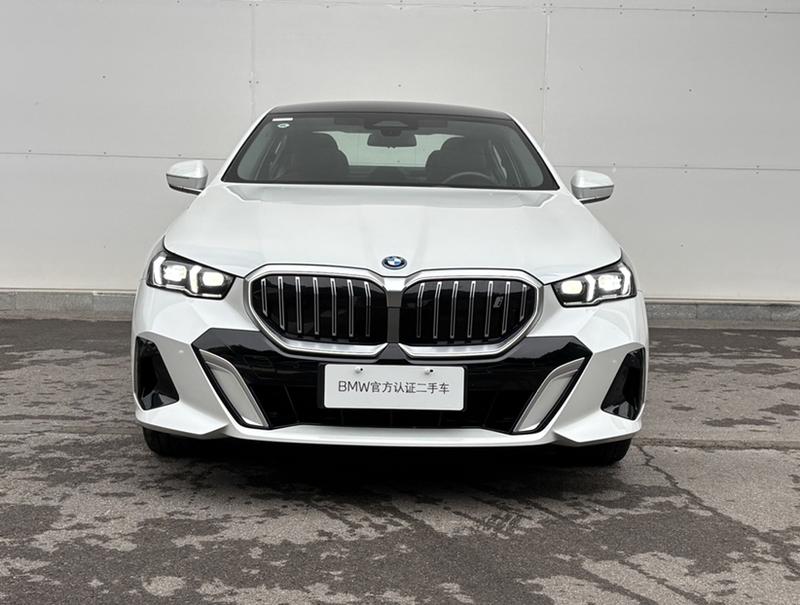 BMW i5, 2025 — фото 2 из 12