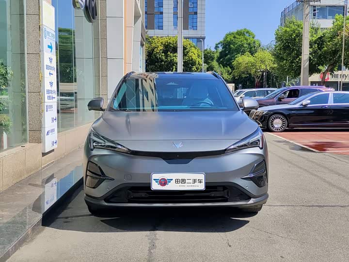 BAIC Arcfox Alpha T5, 2024 — фото 2 из 9
