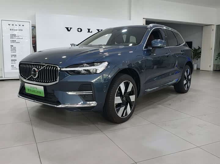 Volvo XC60 Hybrid, 2025 — купить в Санкт-Петербурге под ключ