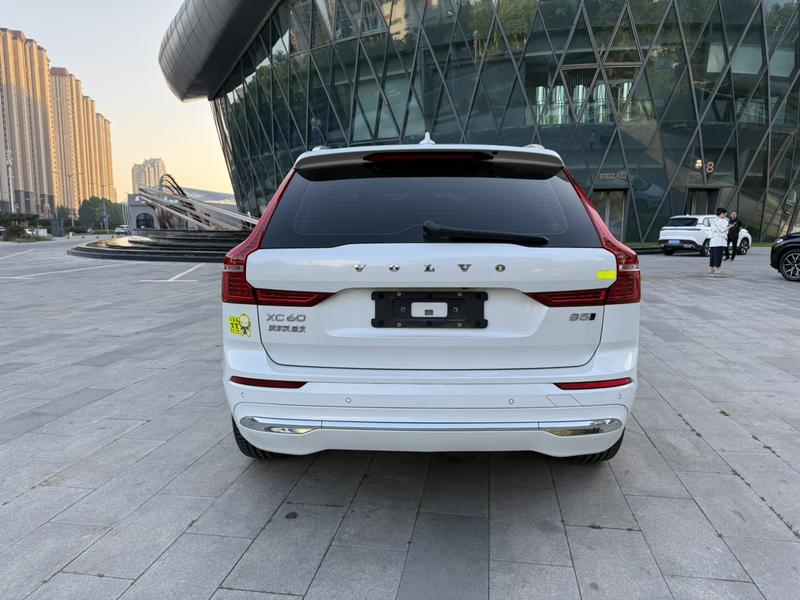 Volvo XC60, 2022 — фото 4 из 9