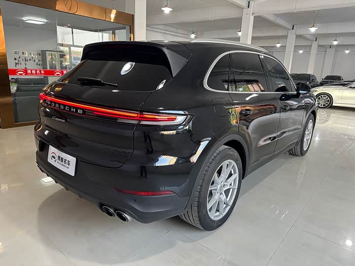 Porsche Cayenne, 2023 — фото 6 из 9