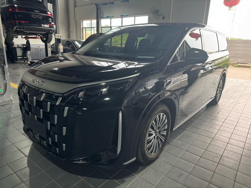 BYD M9, 2025 — купить в Иванове под ключ