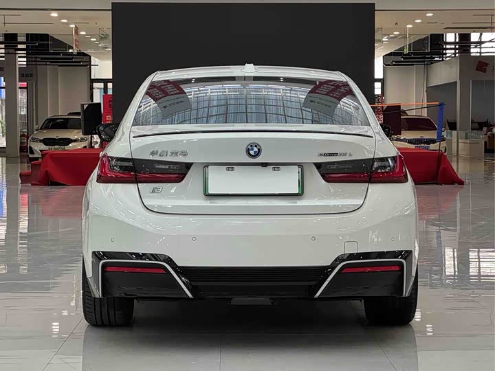 BMW i3, 2022 — фото 7 из 9