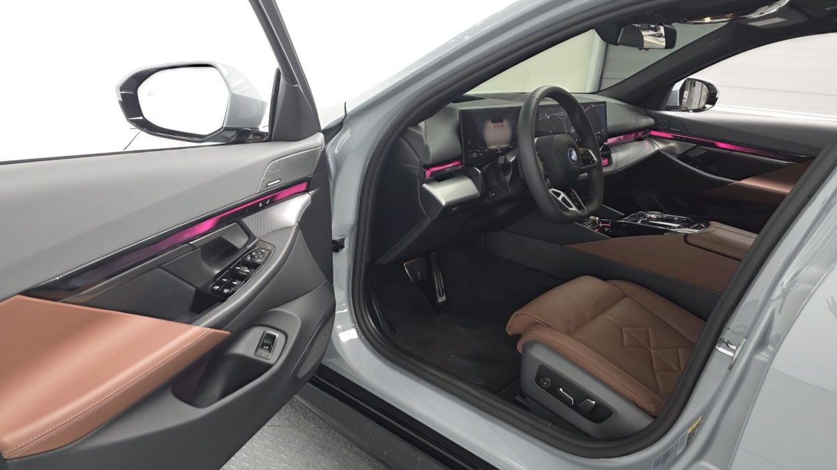 BMW 5 Series, 2025 — фото 9 из 12