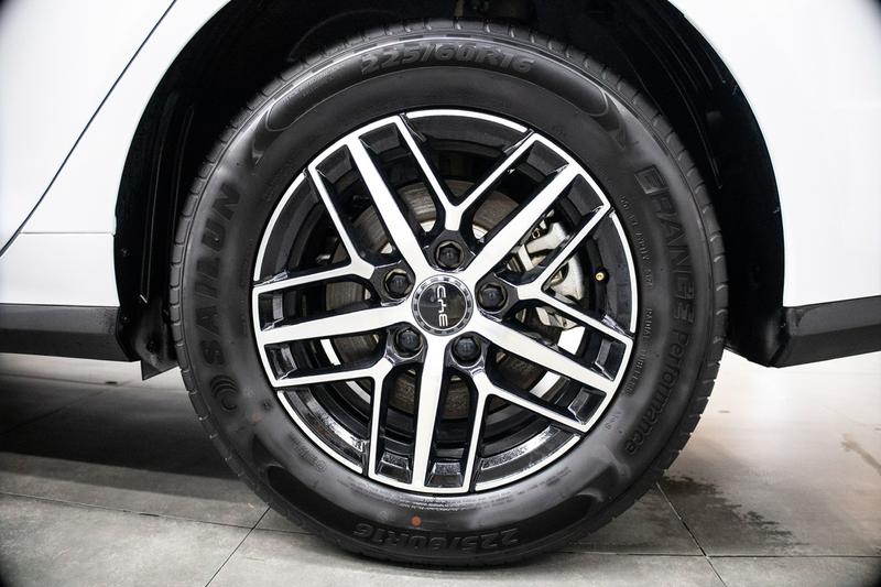 BYD Seal 05 DM-i Hybrid, 2024 — фото 8 из 12