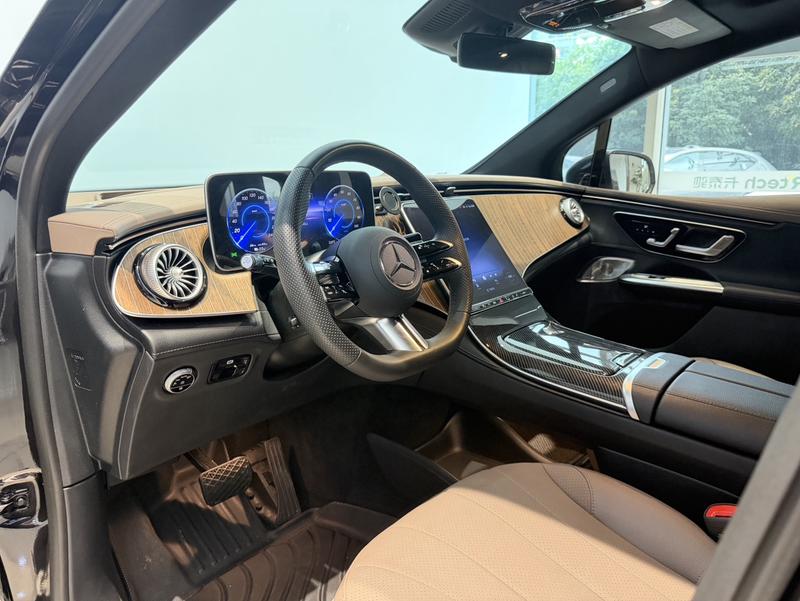 Mercedes-Benz EQE SUV, 2025 — фото 12 из 12