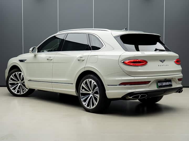 Bentley Bentayga Hybrid, 2021 — фото 5 из 9