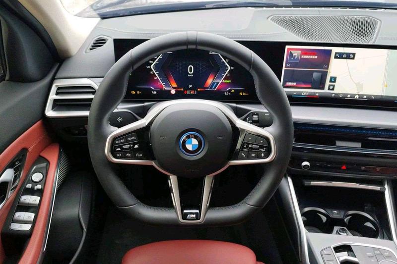 BMW i3, 2025 — фото 9 из 12