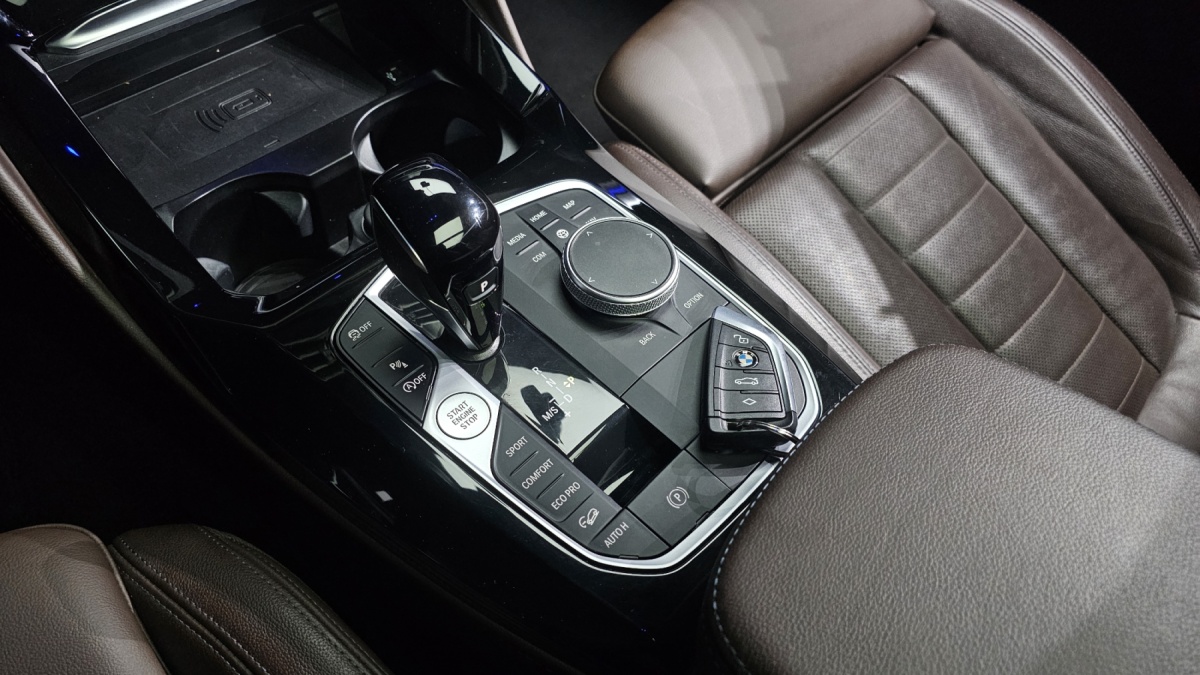 BMW X4, 2022 — фото 9 из 12
