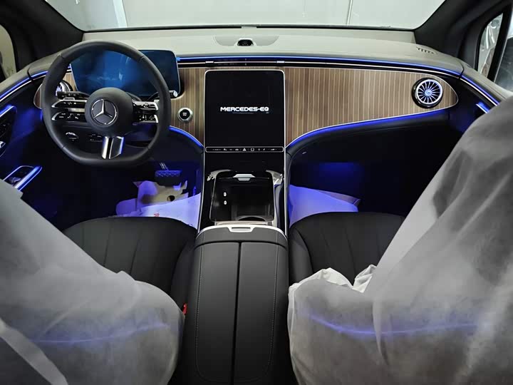 Mercedes-Benz EQE SUV, 2025 — фото 5 из 5