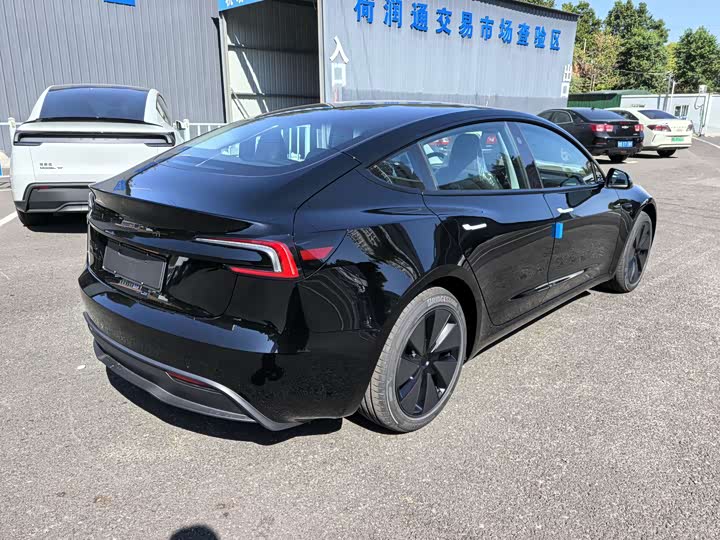 Tesla Model 3, 2026 — фото 3 из 7
