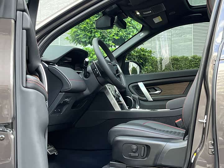 Land Rover Discovery Sport, 2023 — фото 7 из 9