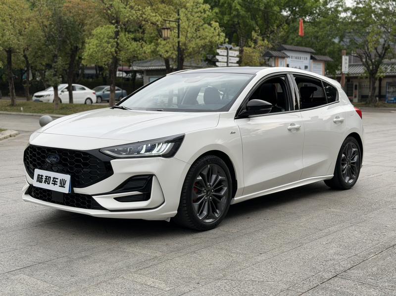 Ford Focus, 2022 — купить в Ульяновске под ключ
