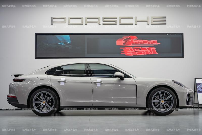 Porsche Panamera, 2025 — фото 8 из 12