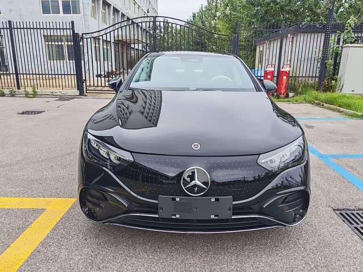 Mercedes-Benz EQE, 2025 — фото 3 из 9