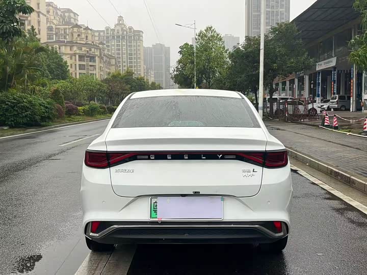 Geely Emgrand L Hi·P Hybrid, 2023 — фото 5 из 9