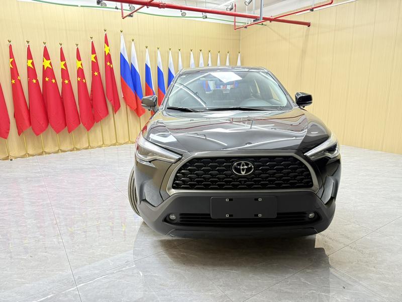 Toyota Corolla Cross, 2022 — фото 2 из 12
