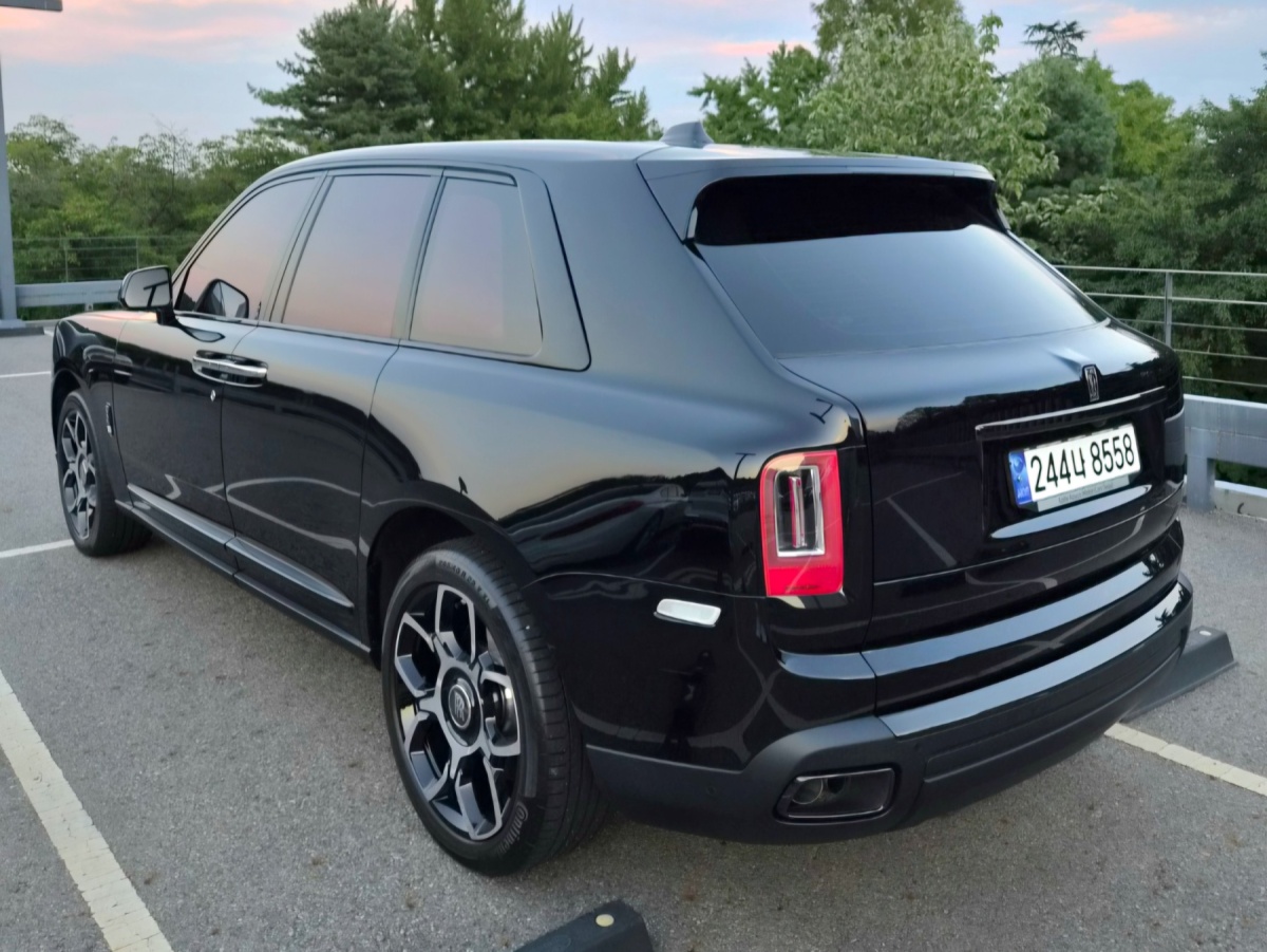 Rolls-Royce Cullinan, 2024 — фото 4 из 10
