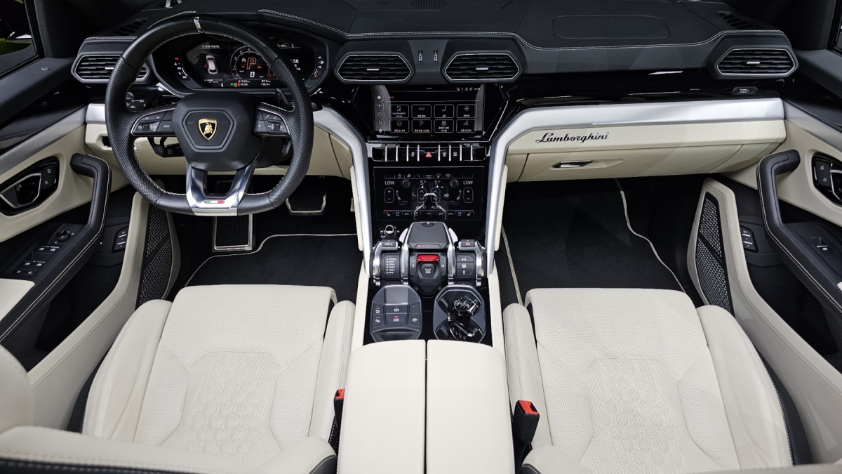 Lamborghini Urus, 2023 — фото 6 из 12