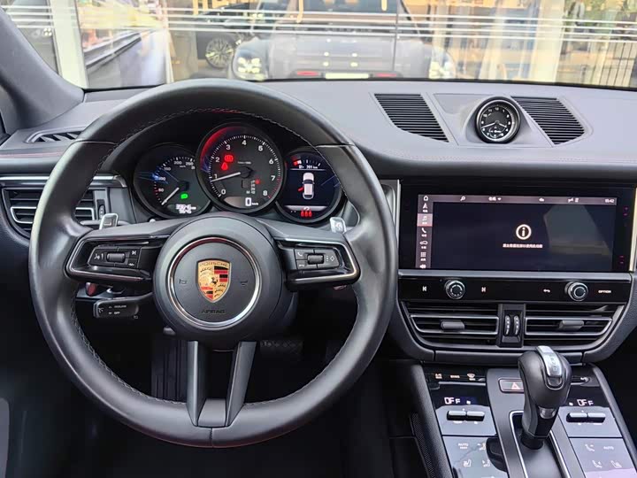 Porsche Macan, 2022 — фото 6 из 9