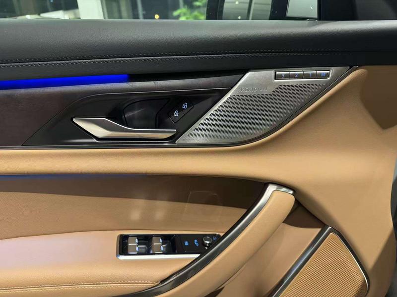 Jaguar XF L, 2025 — фото 12 из 12