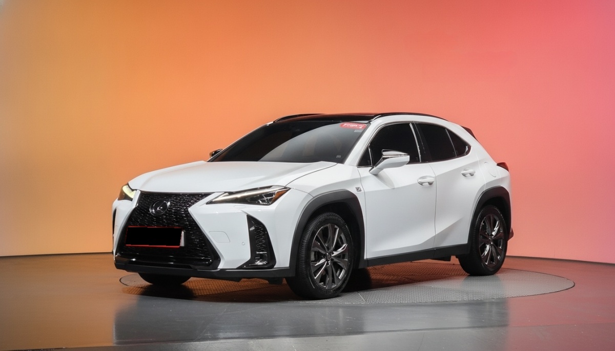 Lexus UX, 2023 — купить в Орле под ключ
