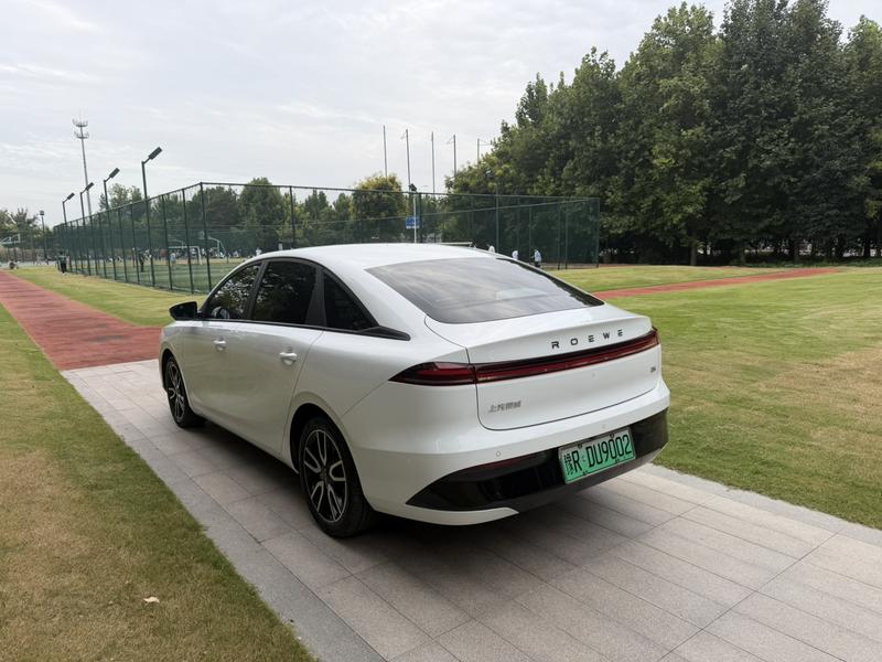 Roewe D6, 2025 — фото 4 из 12