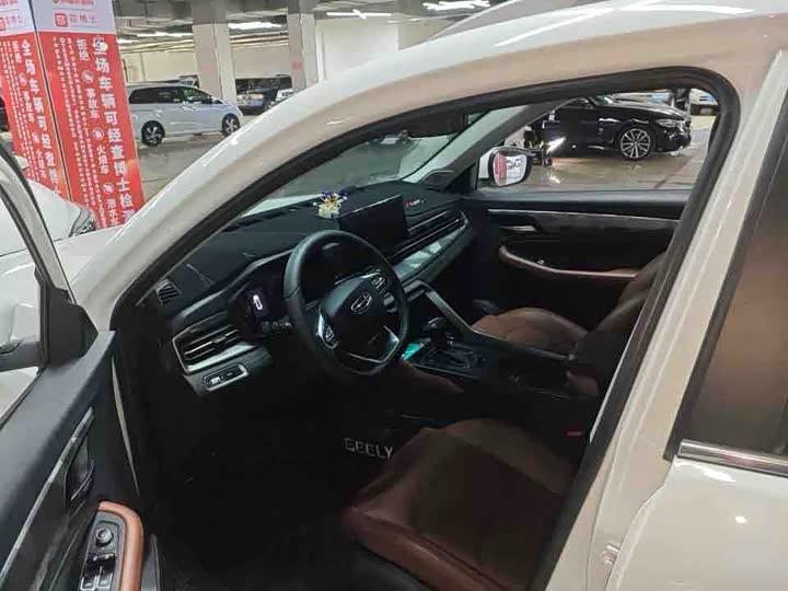 Geely Vision X6, 2021 — фото 3 из 9