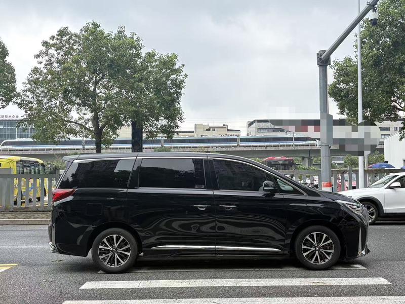 GAC Trumpchi M8, 2022 — фото 8 из 12