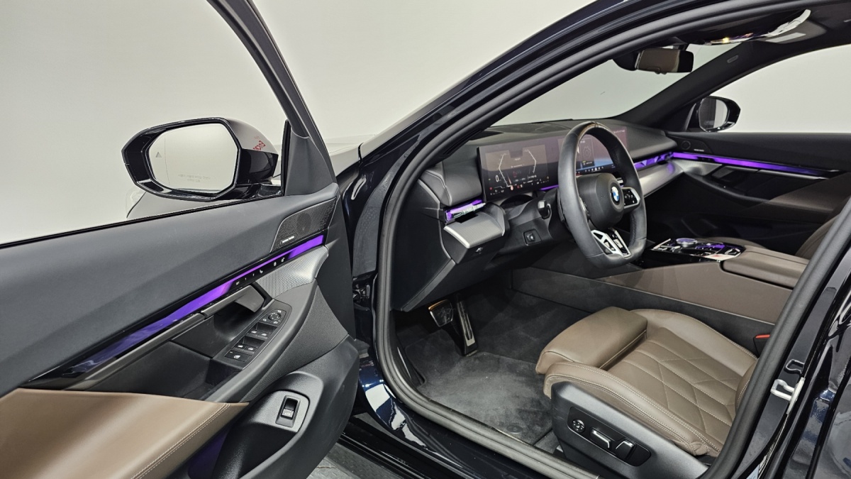 BMW 5 Series, 2024 — фото 9 из 12