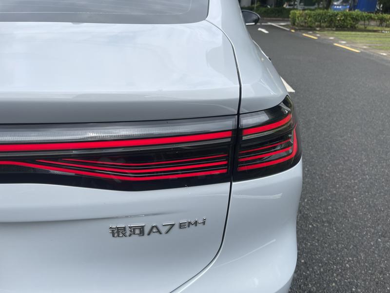 Geely Galaxy A7, 2025 — фото 9 из 12