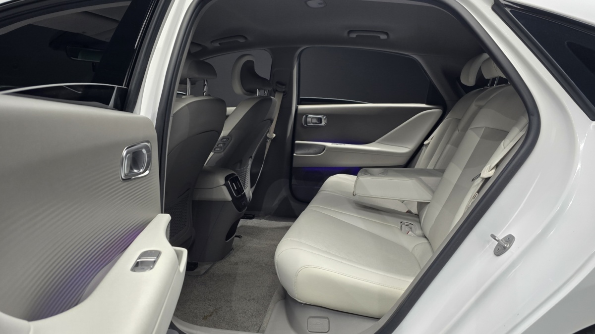 Hyundai Ioniq 6, 2022 — фото 11 из 12