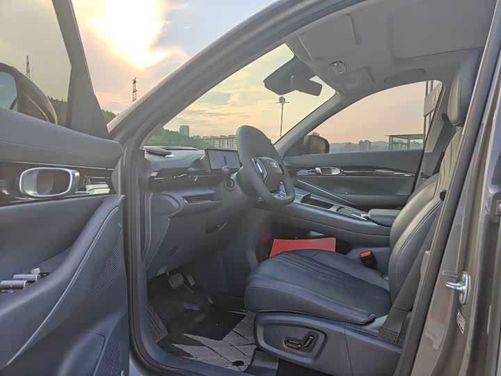 Geely Galaxy E5, 2024 — фото 4 из 9