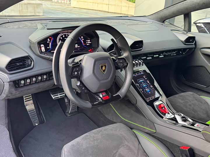 Lamborghini Huracán, 2022 — фото 4 из 9