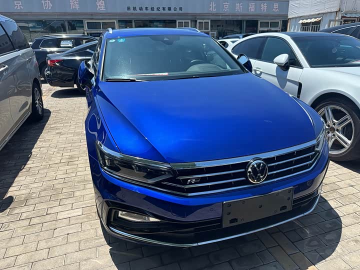 Volkswagen Passat Variant, 2023 — фото 2 из 9