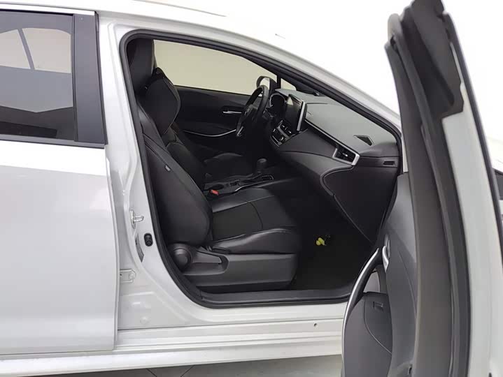Toyota Levin, 2021 — фото 8 из 9