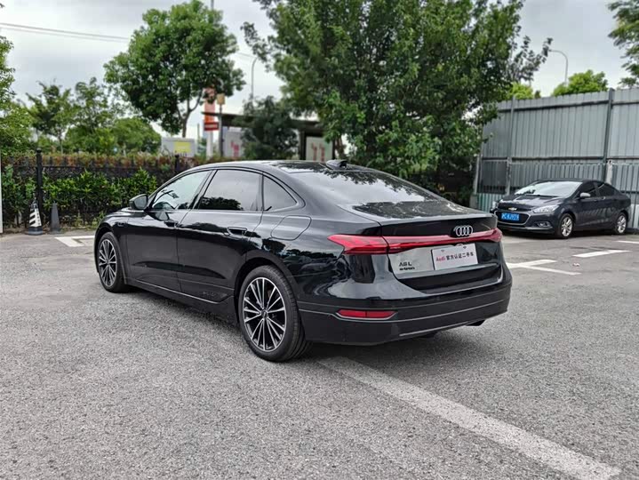 Audi A6L e-tron, 2025 — фото 4 из 9